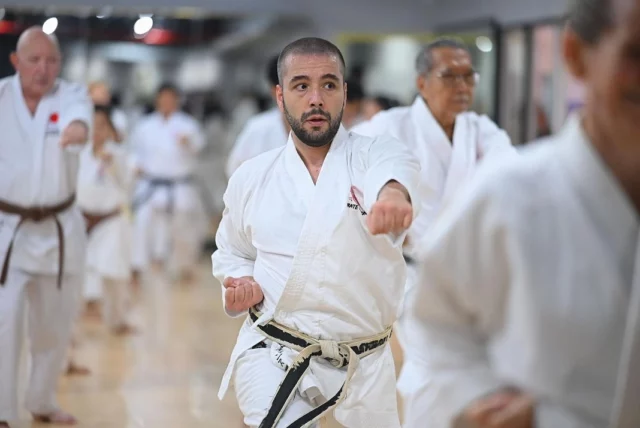 Last weekend, I had a truly wonderful time in Bangkok training with Taniyama Shihan Sensei.

A big thank you to JKA Thailand for organizing such an incredible seminar!
The training focused on fascinating elements deeply embedded in the basic movements of kata — rotation, contraction, and expansion.

What was absolutely mind-blowing was how “simple” movements or combinations can become so diversified and difficult to grasp once we start applying the concepts presented by Taniyama Sensei.

The training was tough, but the atmosphere, the spirit, and the quality of the teaching made every session an absolute pleasure.

It was also a real joy to train alongside my fellow friends and Sensei from JKA Singapore.

Kap Kun Kap Thailand 🇹🇭
Kap Kun Kap Taniyama Shihan 🙏
Kap Kun Kap JKA Thailand 🙏

OSS!

#KarateNation #WeAreKarate #JKAKARATE #JKATHAILAND #JKAKARATEDO #OSS